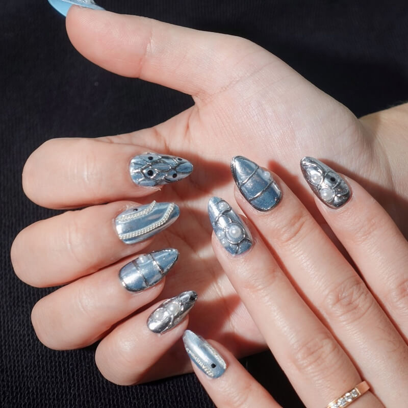 Luxurious Silver Metallic Press-on Nails