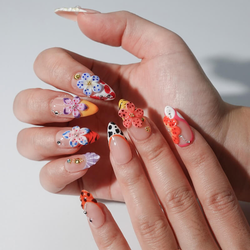 Floral Artistic Press-on Nails - Vibrant Nail Art