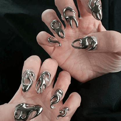 Liquid Silver Heart Press-on Nails